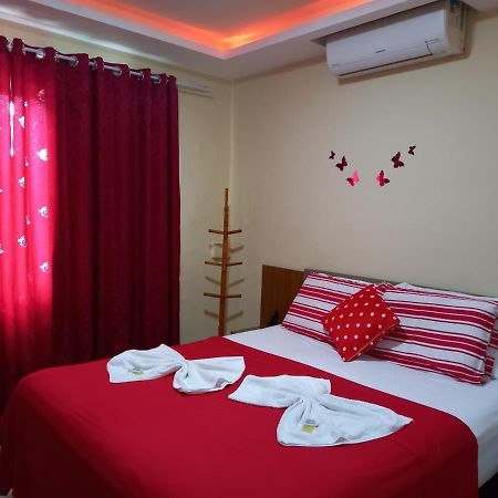 Quartos Em Casa In Caxias Da Paraiso ดูเก เด คาชิยาส ภายนอก รูปภาพ